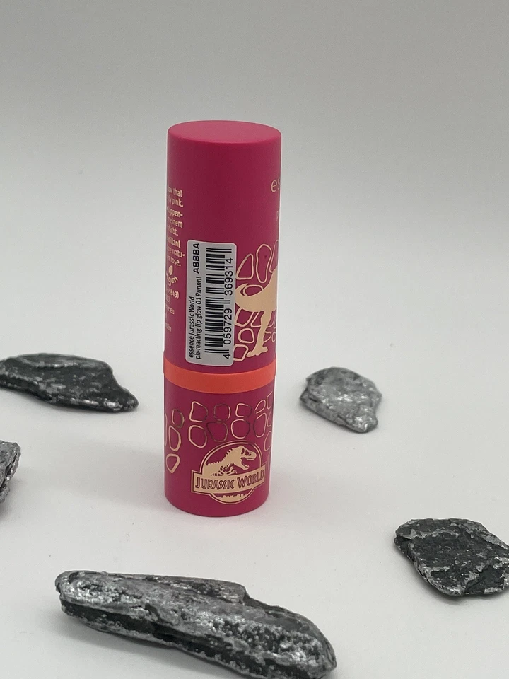 essence Jurassic World ph-reacting lip glow, Nr. 01 Runnn!, orange (3,5g) - Bild 4 von 4
