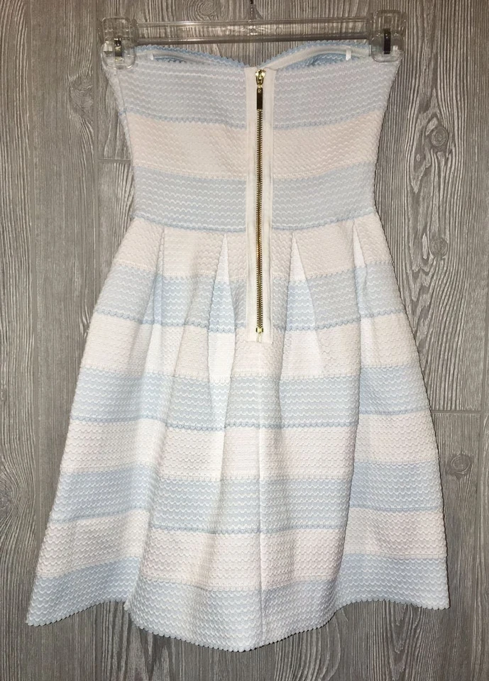 B SMART Bondage Light Blue White Fit Flare Striped Strapless Dress NEW Jrs 5 / 6 - Imagem 2 de 4