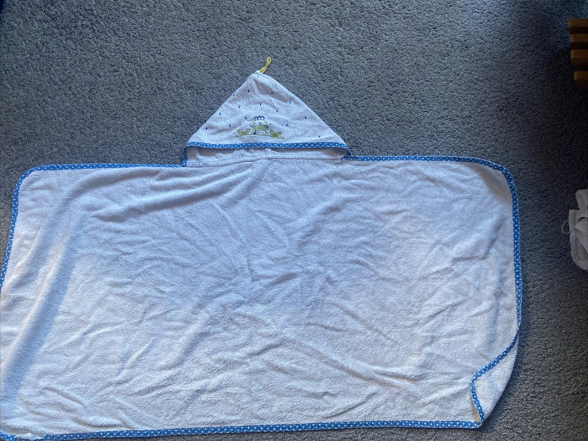 White bath towels with blue trim sale
