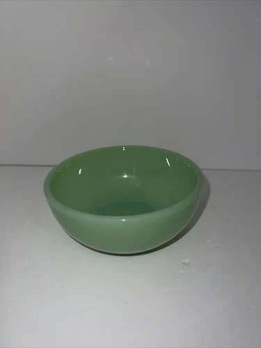 FIRE KING  1940s Jadeite Oven Ware 5" Cereal/Soup Bowl MADE IN USA Backstamp