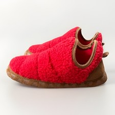 Pajar Canada Women s Cayenne Red High Pile Fleece Slippers Size 6.5