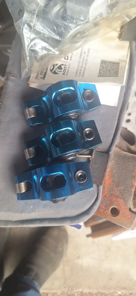 1.5 Ratio 3/8 Stud Blue Milodon Roller Rockers Sbc Chevrolet, Good Used,3 Qty Foto 3 de 3