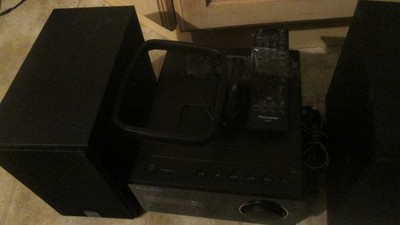 Pioneer X-CM31-K CD/Radio Receiver System With Two Speakers+Remote