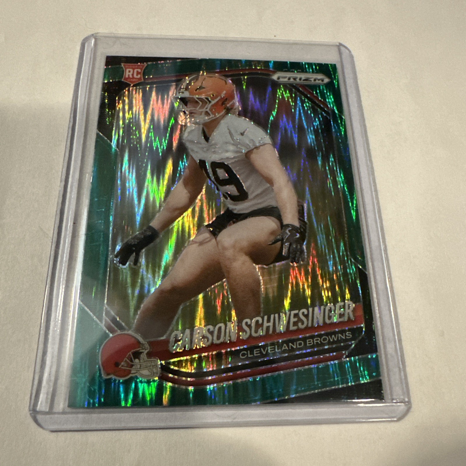 2025 Panini Prizm #384 CARSON SCHWESINGER GREEN FLASH PRIZM D.R.O.Y.(RC)