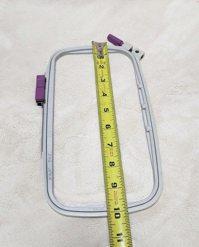 Husqvarna Viking Plus Embroidery Hoop Made in Sweden 6.75" X 4" (170mm X 100mm) - Picture 8 of 9