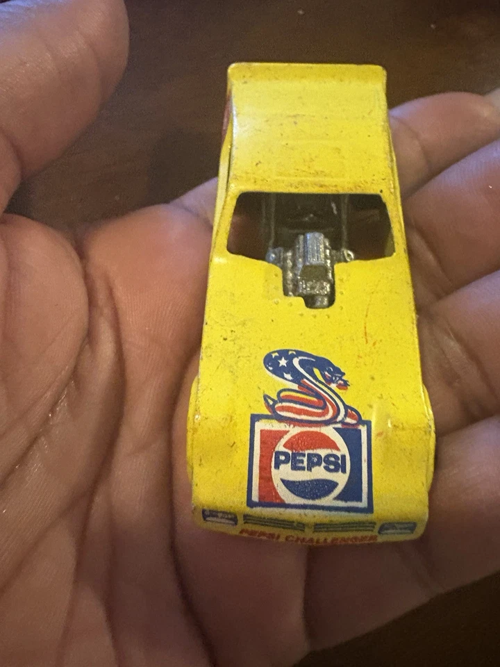Coche divertido vintage Pepsi Challenger amarillo Don Snake Hong Kong 1982 y Foto 4 de 4