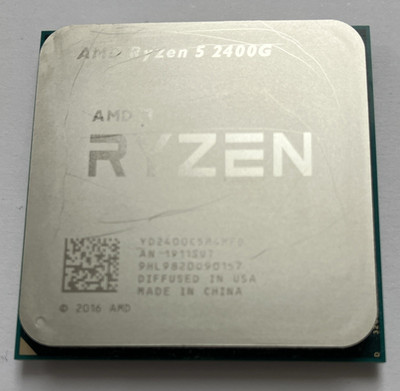 AMD Ryzen 5 2400G Prozessor 4 Kern 3,6 GHz Sockel AM4 100 MHz L2 2 MB