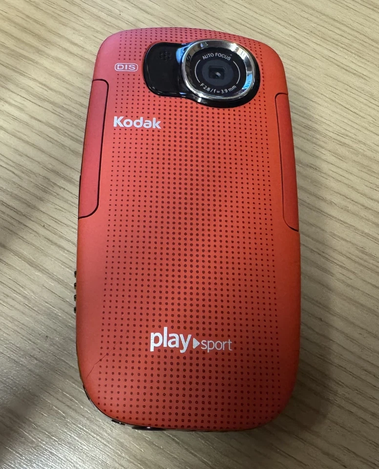Kodak: Play Sport ZX3 Video Camera Water Resistant HD 5MP EIS Red - Image 2 of 3