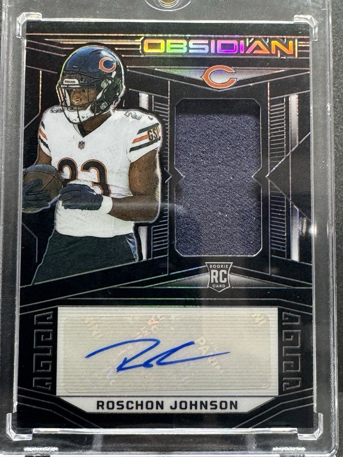 2023 Panini Obsidian Rookie Jersey Auto  Roschon Johnson #236 /199 (AU, MEM, RC)