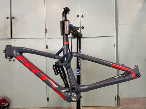 Felt Decree 1 Small Carbon Fiber 27.5" Frame, Rock Shox Super Deluxe Shock - Picture 11 of 13