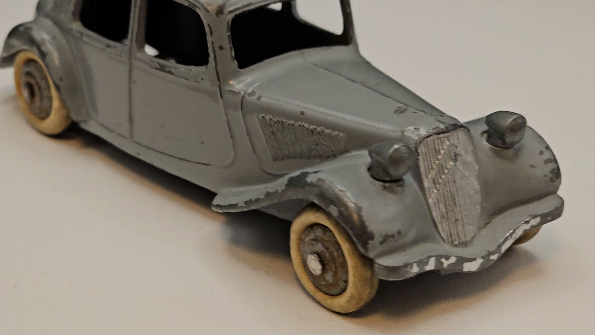 Miniature DI.KY TOYS - Traction Citroën 11BL - Rare 1ère Version, 2nde Variante