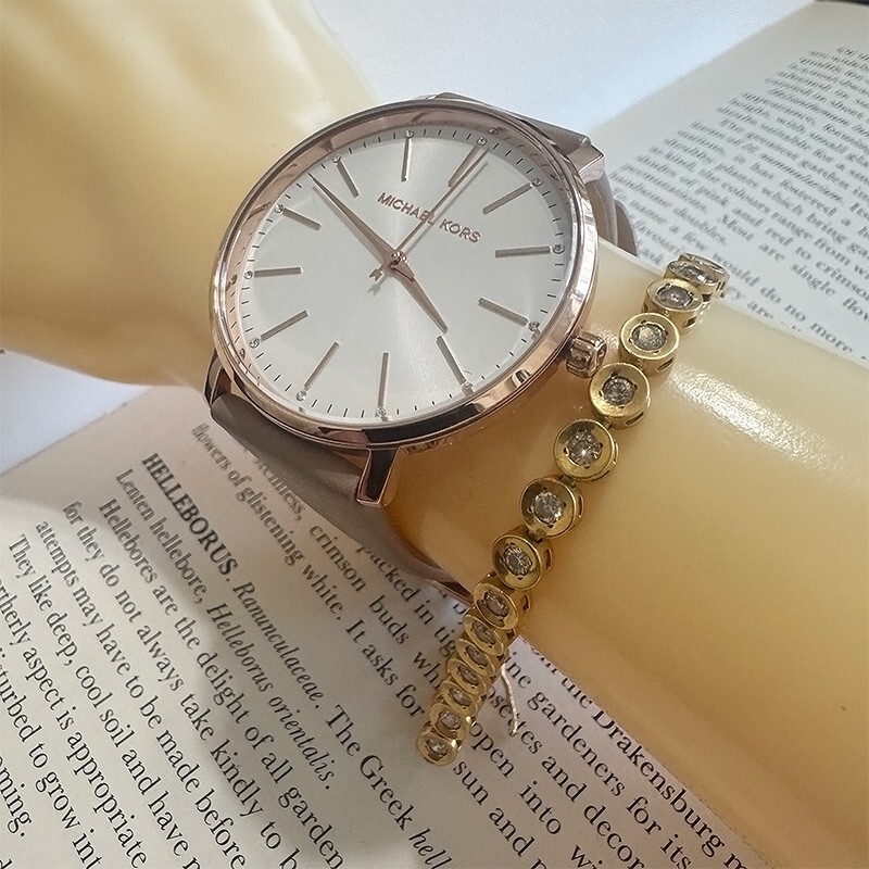 NWT Michael Kors Pyper Leather Strap Watch MK2748