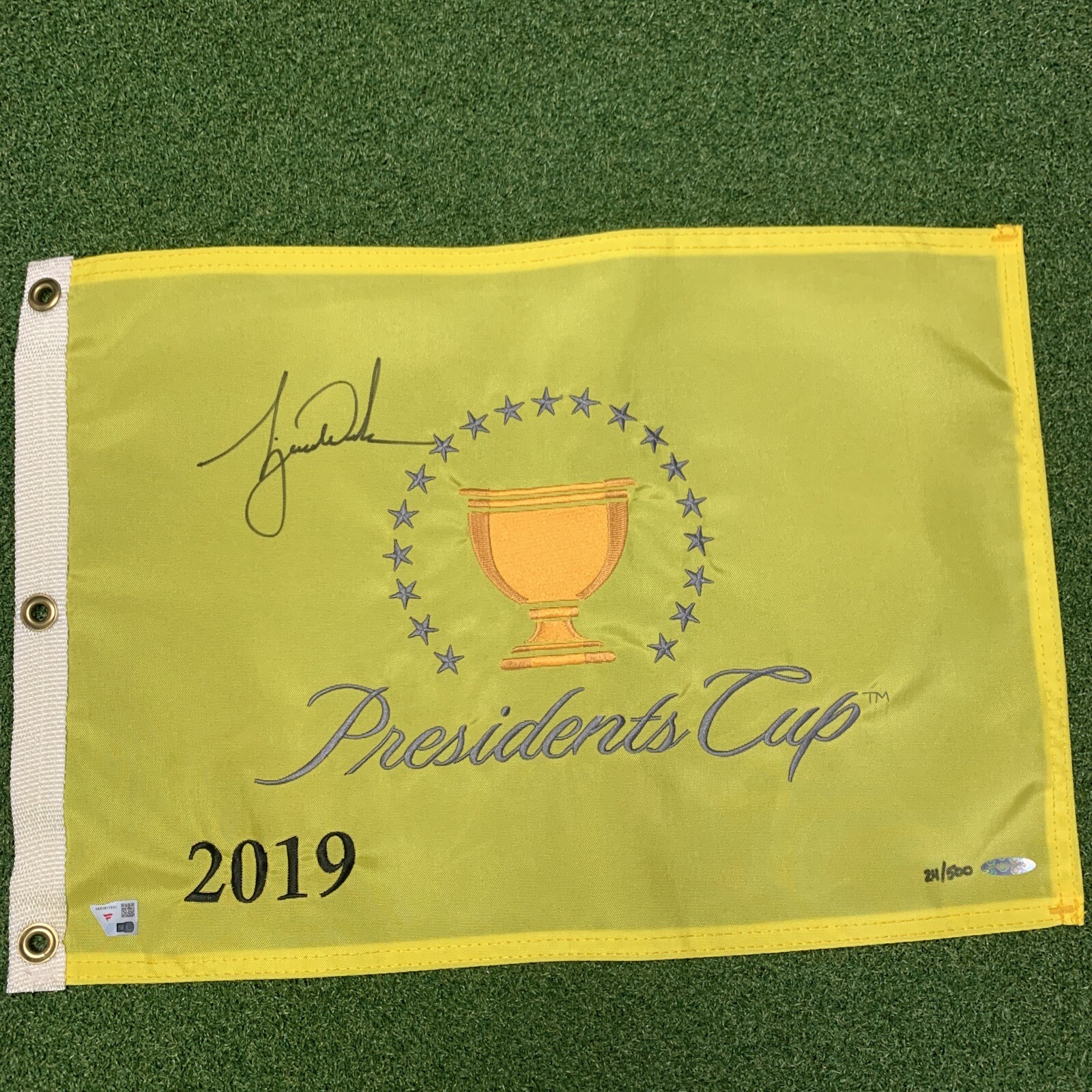 Tiger Woods Autographed Signed 2019 Presidents Cup Pin Flag - Limited to 500 
