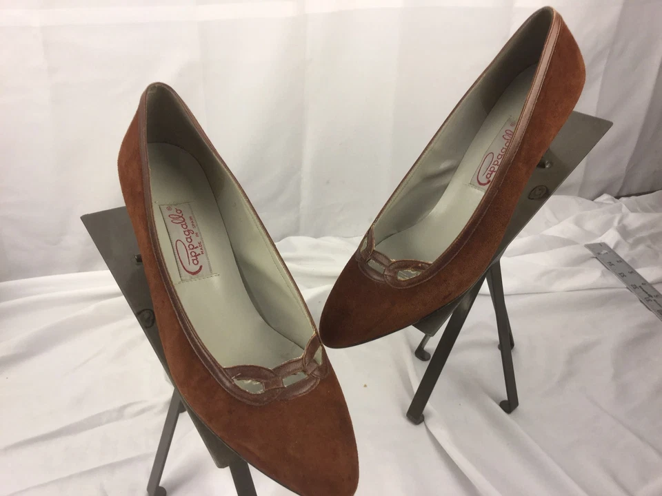 Zapatos de Vestir Pappagallo Bombas Talla 9.5 N Marrón Gamuza Hechos en España Como Nuevos YGI Foto 2 de 4