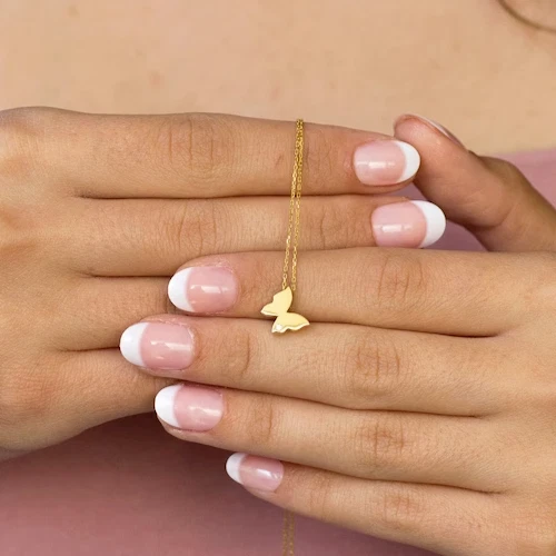 Colgante mariposa redondo de diamantes de 0,01 quilates para mujer real enchapado en oro amarillo de 14 quilates Foto 4 de 4