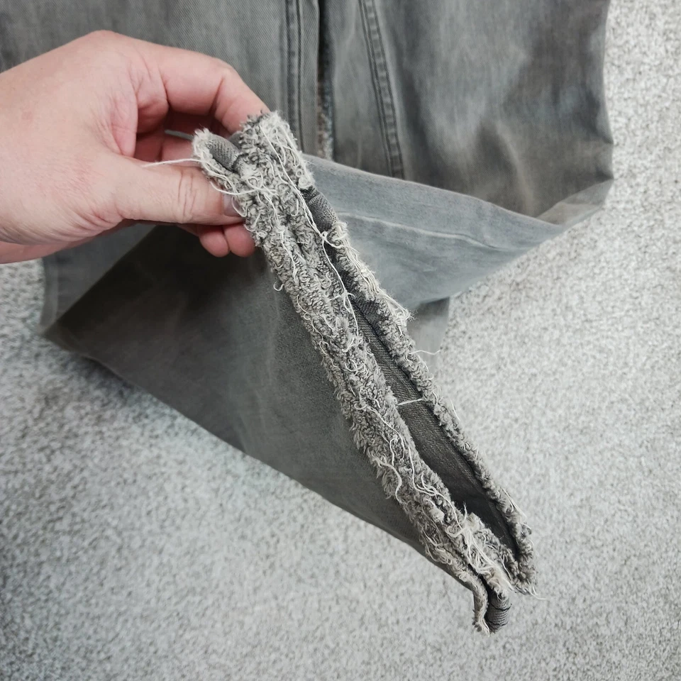 Pantalones de mezclilla Newport News Jeanology para mujer talla 6 grises Distress tiro medio corte bootcut Foto 3 de 4