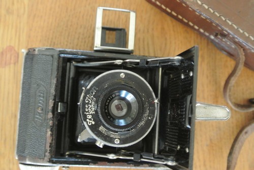Zeiss Ikon Baby Ikonta 520/18 127 Roll Film Folding Camera 5cm F6.3 - Picture 2 of 10