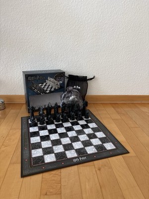 Harry Potter Wizzard Chess Set Noble Collection
