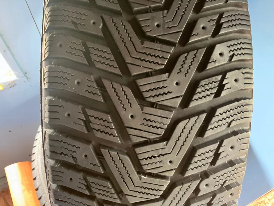 Snow Tires (4x) 225/60R16 102t Hankook Winter I Pike RS2 Non-Studded - Image 2 of 4