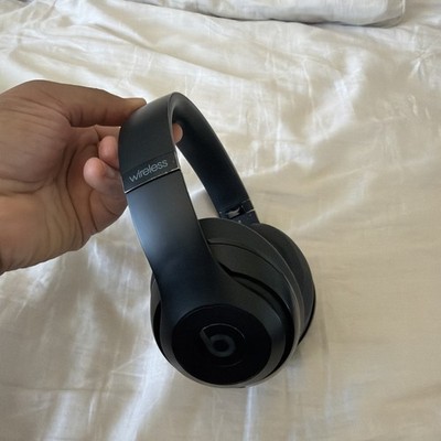 Beats by Dre Studio Pro Wireless Bluetooth Noise-Cancelling Headphones Black