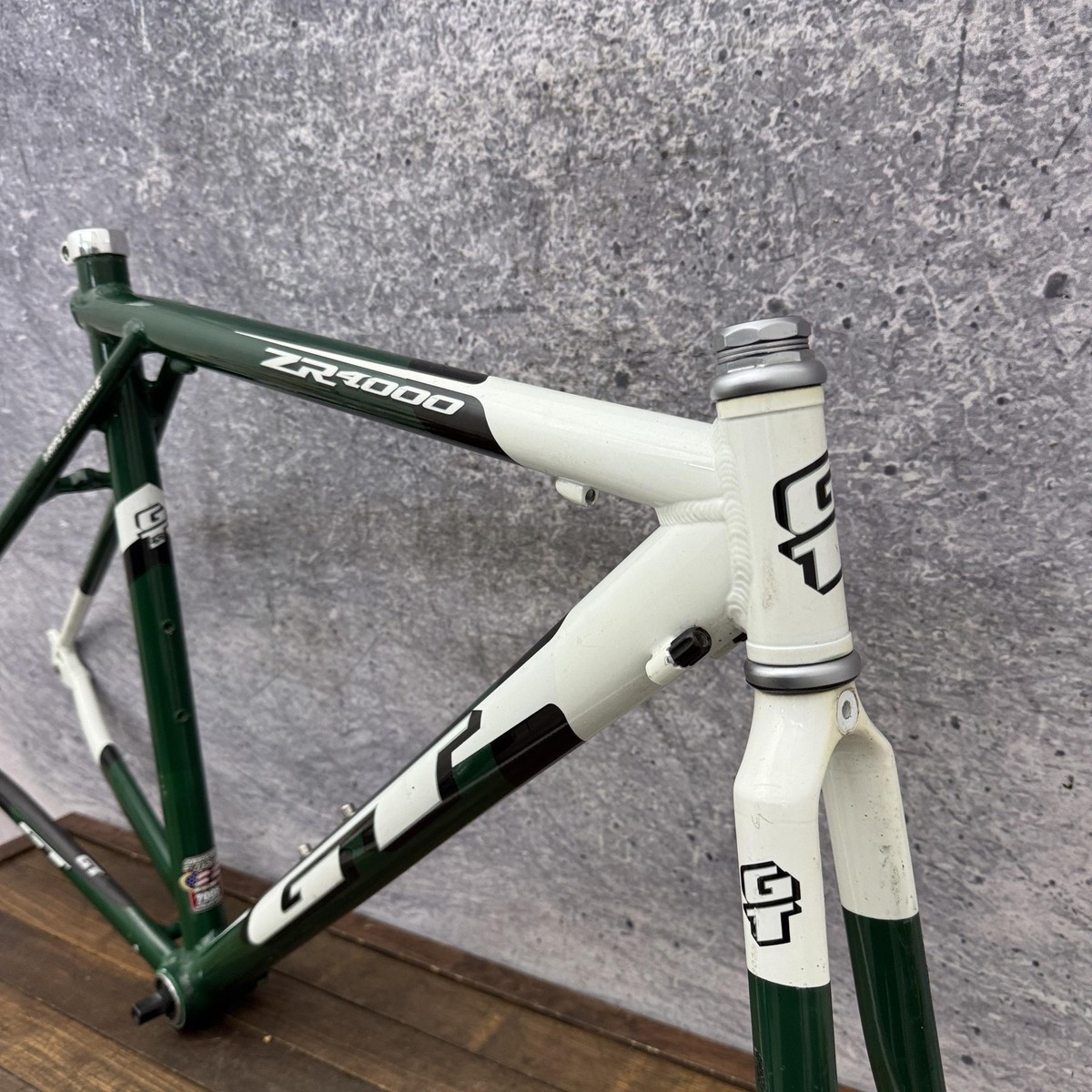 GT ZR4000 Frame 49cm Road Bike Green Fork 700c 130 Small Vintage