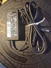 DELL INC 65W-AC ADAPTATEUR imput 100-240 v-50-60 hZ 1,7 amp ouput 19,5 V = 3,34 A