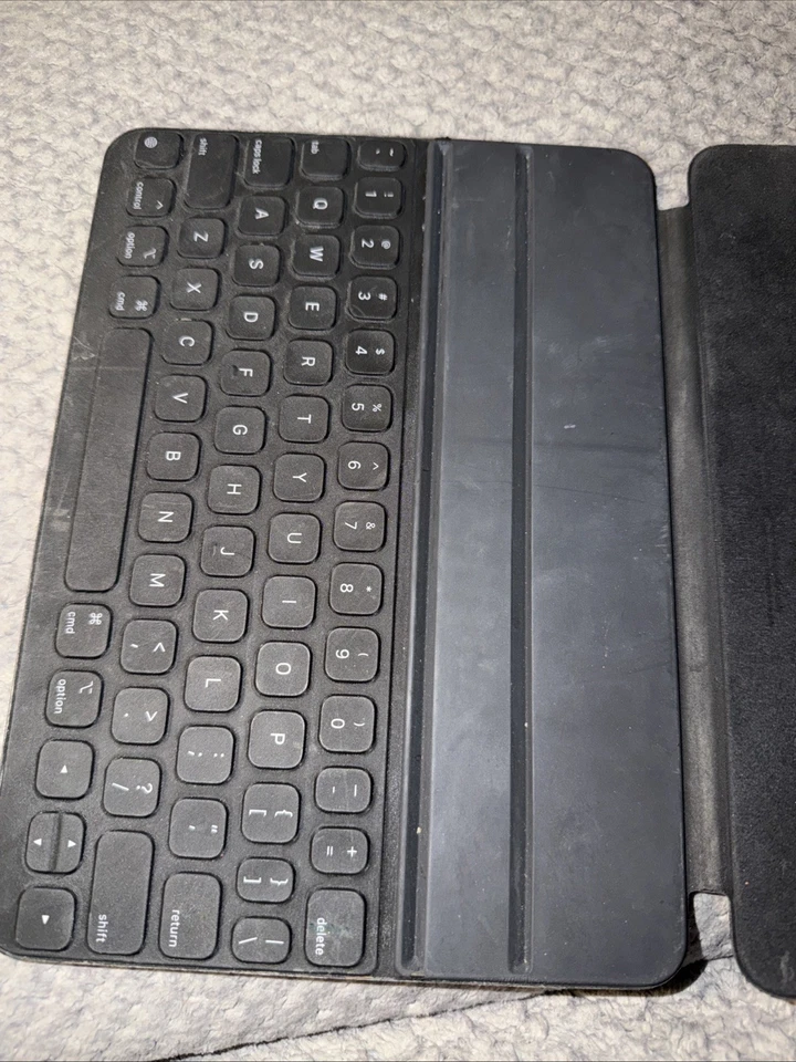 Подлинная умная клавиатура Apple A2038 для iPad Pro 11 дюймов для 4-го поколения iPad Air 5-го поколения - Изображение 3 из 4