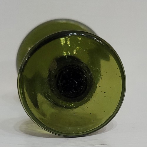 1900s Pinched Top Olive Green Glass Eye Wash Bath Cup - Picture 3 of 3