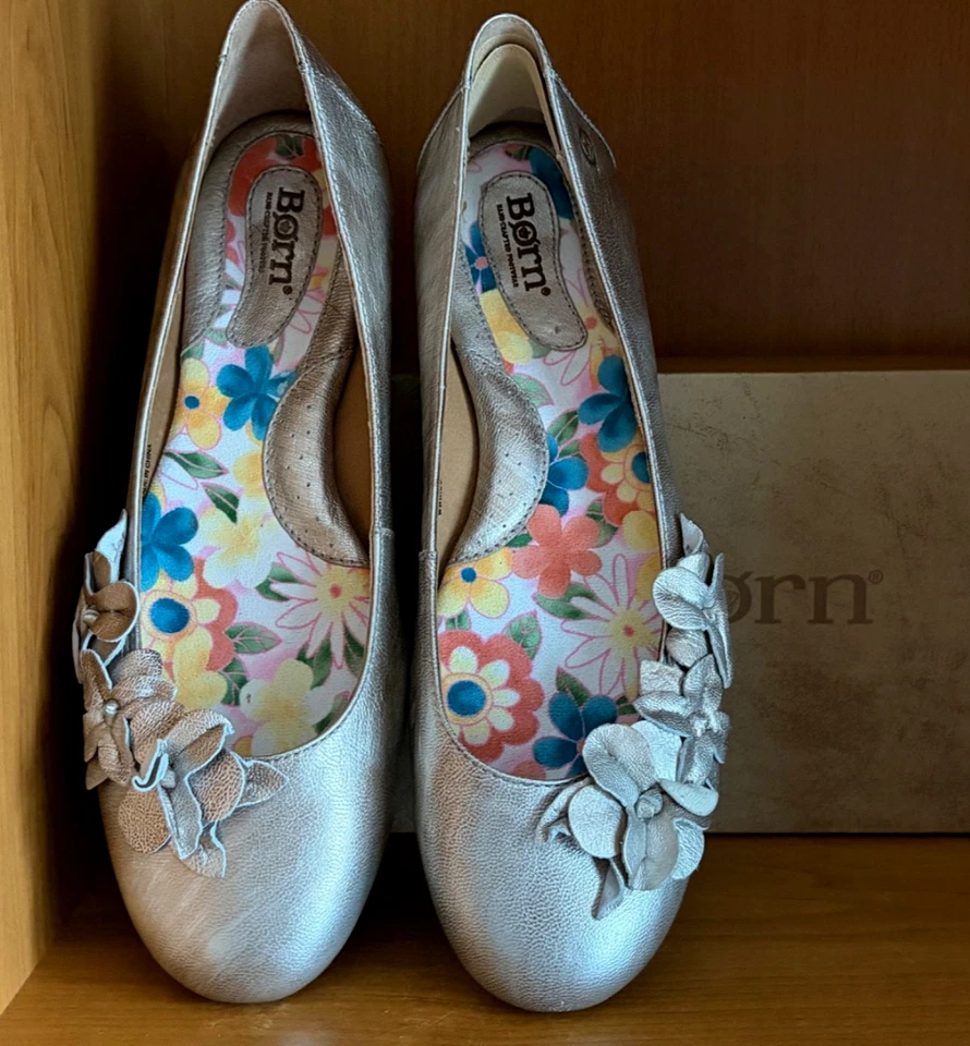 Born Gemma Mujer Talla 11M Cuero Plateado Sin Cordones Flores Cómodo Ballet Pisos Foto 4 de 4