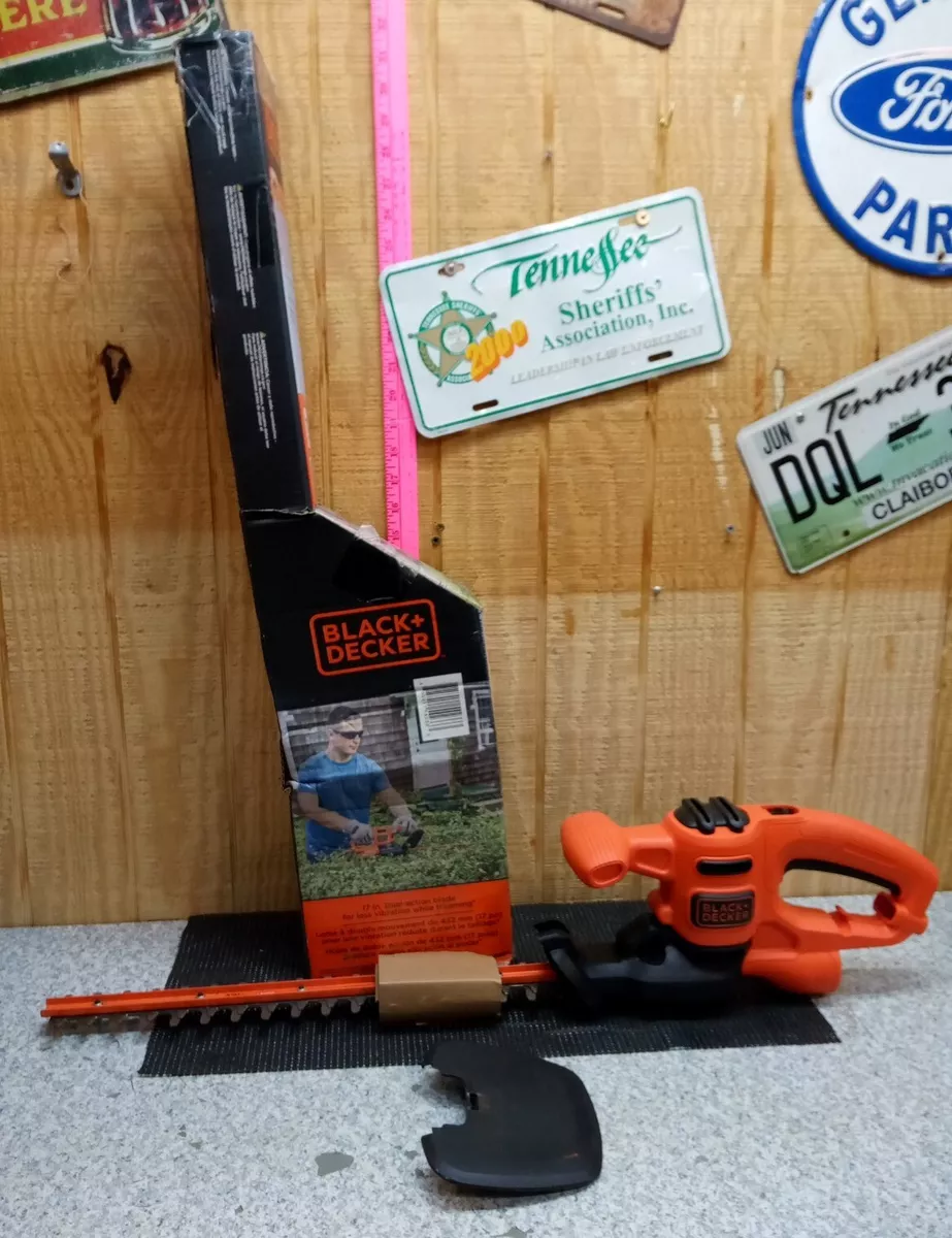 Black & Decker 17 Electric (Corded) Hedge Trimmer