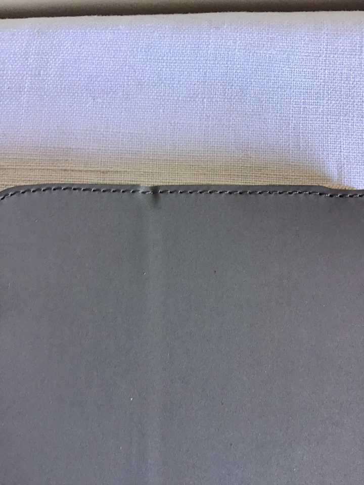 New Open Box Case Logic Galaxy Tab 2 Neutral Gray Tan 7" Folio Case #63-2402965 - Image 4 of 4