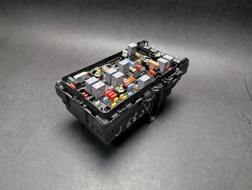 Intelligent Power Distribution IPDM Control Module 2017 Jeep Cherokee 2016 2018 - Picture 10 of 13