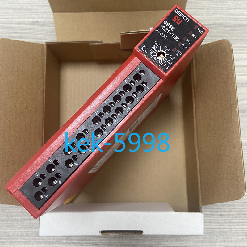 Relais De Sécurité OMRON G9SE-221-T05 - D’occasion, Testé Allumé, Vendu En L’état