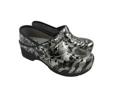 Dansko LT Comfort Clogs Womens Size 36 Black Gray Patent Leather Nurse Medical