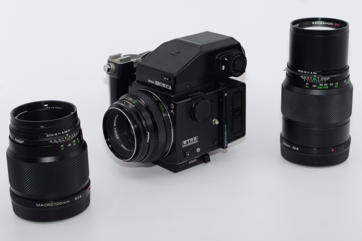 Bronica ETRS Kit w/75mm, 100mm Macro, 250mm Lenses. AE Finder. 2