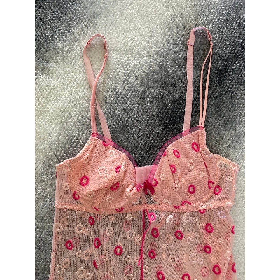 Lencería Babydoll Rampage Años 90 Rosa Círculo Coqueta Lazo ETIQUETADA Grande REALMENTE PEQUEÑA Foto 3 de 4