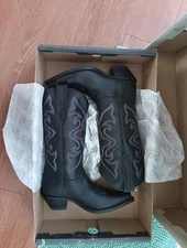 Dingo Cowgirl Boots.size 7M.Color: Black Smooth. Material: Leather.Brand New.