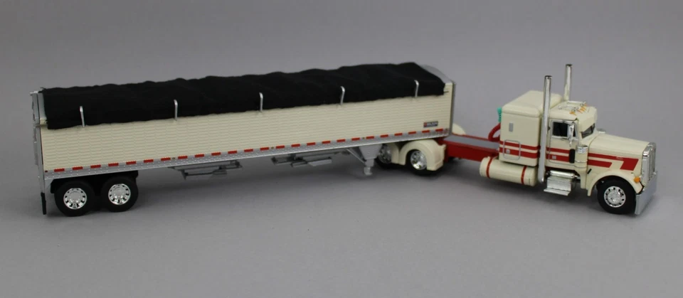 1:64 DCP *CREAM & RED* Peterbilt 379 48" Flattop & Wilson Grain Trailer NIB - Image 3 of 4