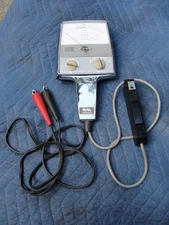Vintage Kal Equip Model 4016 Auto Charging Starting Analyzer.