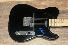 * TANNER USREY * signed electric guitar * BEAUTIFUL LIES * * TANNER USREY * signed electric guitar * BEAUTIFUL LIES *