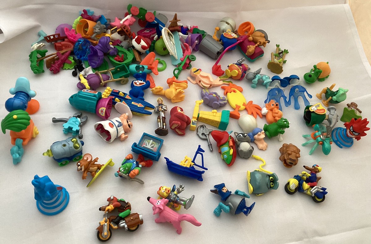Large Mixed Lot Of Various Kinder Surprise Toys Complete And Not