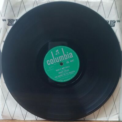 Scarlet Ribbons / Mary's Boy Child by Gracie Fields 10  Shellac Record