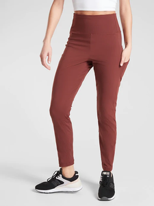 athleta trekkie hybrid crop