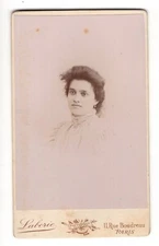 CIRCA 1890s CDV LABORIE  GORGEOUS YOUNG LADY IN FANCY DRESS PARIS FRANCE