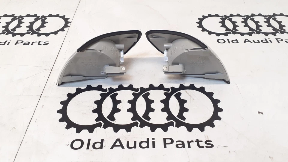 NUOVO set frecce anteriori destra + sinistra bianche Audi A6 C4 indicatori di direzione - Immagine 3 di 4