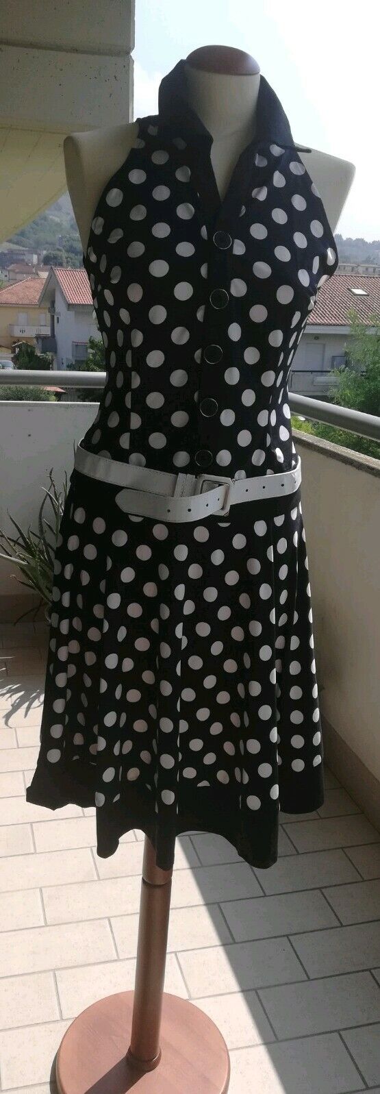 Foto 1 di 6