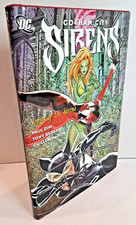 Gotham City Sirens: Vol 02 Song Of The Sirens by Paul Dini (2010) Hardcover D1