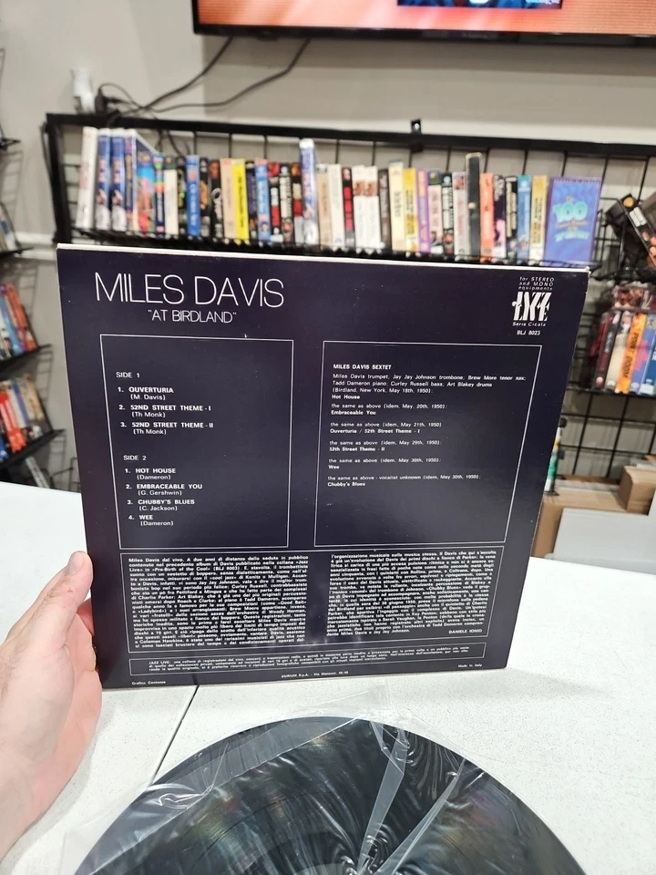 MILES DAVIS-AT BIRDLAND-Rare Italian Import Jazz Album-SERIE CICALA, NEEDES GLUE - Image 4 of 4