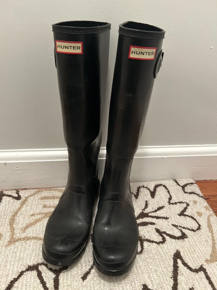 Hunter Tall Matte Black Buckle Knee High Rubber Rain Boots Women’s Size 9 M - Image 2 of 3