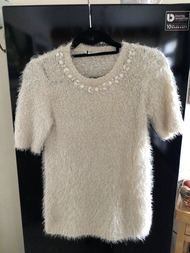 SOFT FLUFFY CREAM SHORT SLEEVE SWEATER GENEROUS SIZE 8 - Image 2 of 2